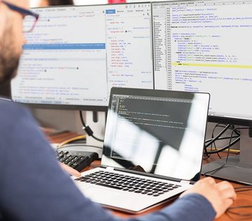 Town-Country-Haus-Karriere-Abteilung-IT-Services-Teaser IT-Services