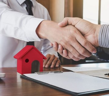 Town-Country-Haus-Karriere-Abteilung-Gruendungsmanagement-Teaser Gründungsmanagement