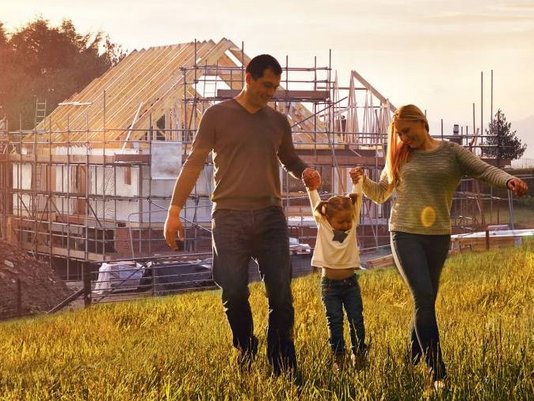 Collage-Grundstueck-Baustelle