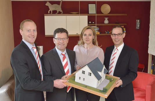Town-Country-Haus-Gesellschafter Von links: Benjamin Dawo, Jürgen Dawo, Gabriele Dawo, Dr. Gerrit Michelfelder